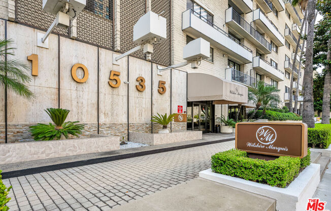 2 beds, 2 baths, 1,352 sqft, $5,100, Unit 1014