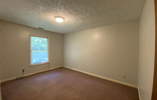 2 beds, 1 bath, $880