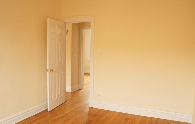 2 beds, 1 bath, 782 sqft, $1,550, Unit 1542-GN