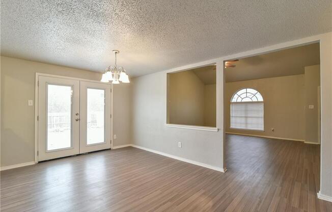 4 beds, 3 baths, 2,056 sqft, $2,795