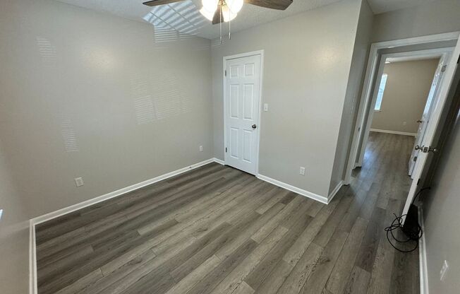 2 beds, 1 bath, $1,295