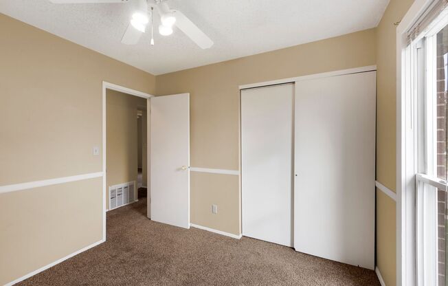 3 beds, 2 baths, 1,026 sqft, $1,350, Unit 1103-6