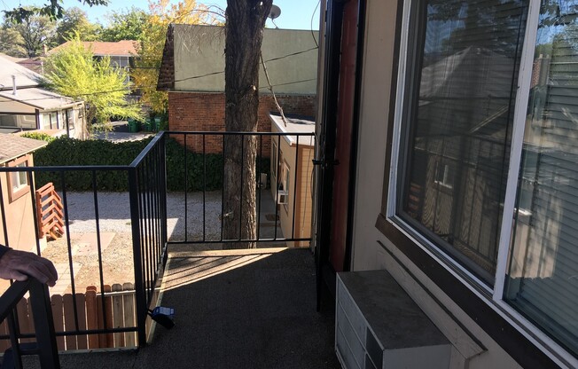 1 bed, 1 bath, 347 sqft, $850, Unit LIT1029-4