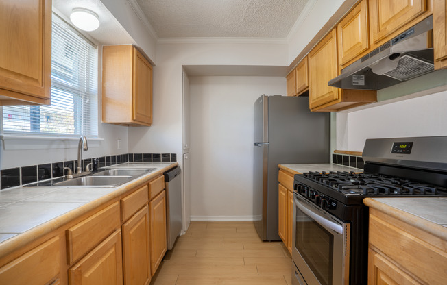 2 beds, 1 bath, 992 sqft, $1,400, Unit ABB-2-219