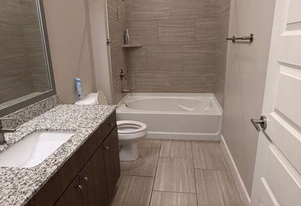 1 bed, 1 bath, 639 sqft, $1,867.95, Unit 214
