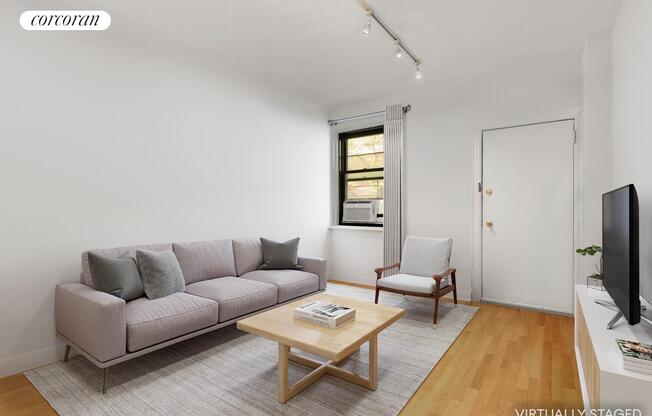 106 THOMPSON ST