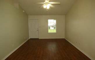 3 beds, 2 baths, $1,600