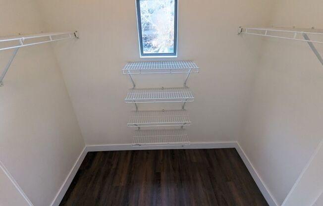 2 beds, 2 baths, $1,375, Unit # 1044