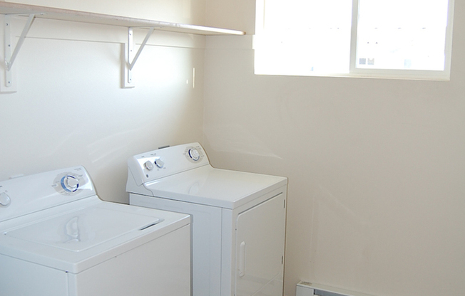 2 beds, 2 baths, 968 sqft, $1,395, Unit Unit # 26