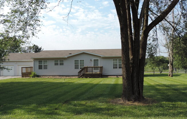 Nice 3bed/2bath home w/fenced in yard