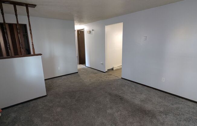 2 beds, 1 bath, $900