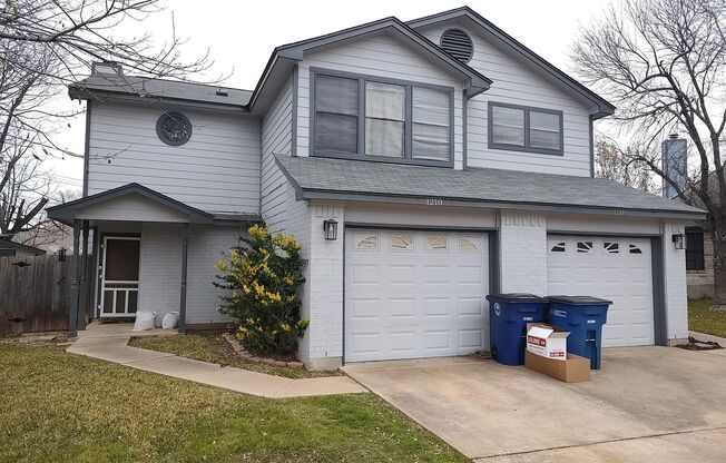Nice duplex in South Austin off William Cannon(between South 1st & Mencheca)
