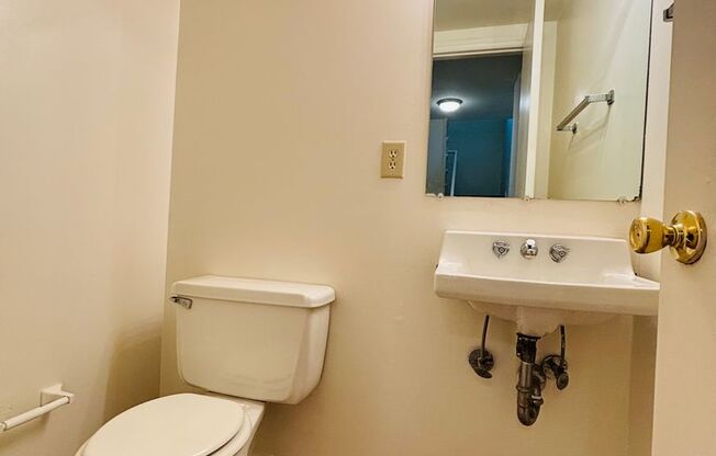 3 Bedroom 2.5 Bath Townhouse