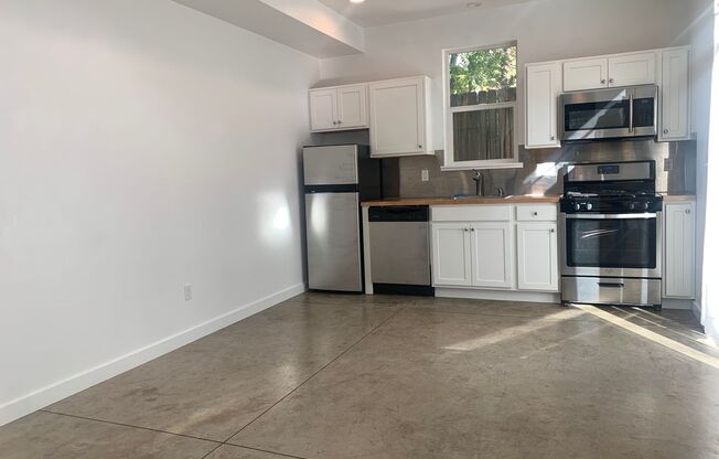 1 bed, 1.5 baths, $1,695