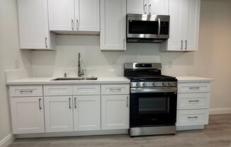 2 beds, 1 bath, 850 sqft, $2,325, Unit 9185-10