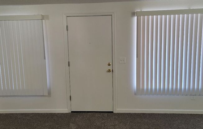 The ideal space to balance life, work and play. One bedroom home in the Arnada Neighborhood, close to uptown Vancouver!