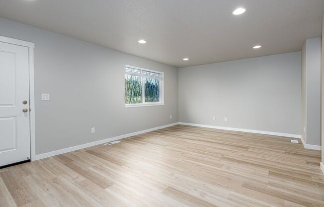 3 beds, 2.5 baths, 1,650 sqft, $2,490, Unit E-119