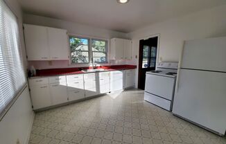 2 beds, 1 bath, $1,898, Unit 2 Bed