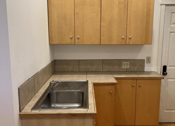 1 bed, 1 bath, 400 sqft, $1,750