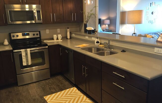 2 beds, 2 baths, $1,525, Unit 217