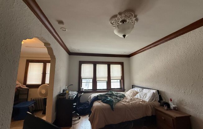 1628 Franklin