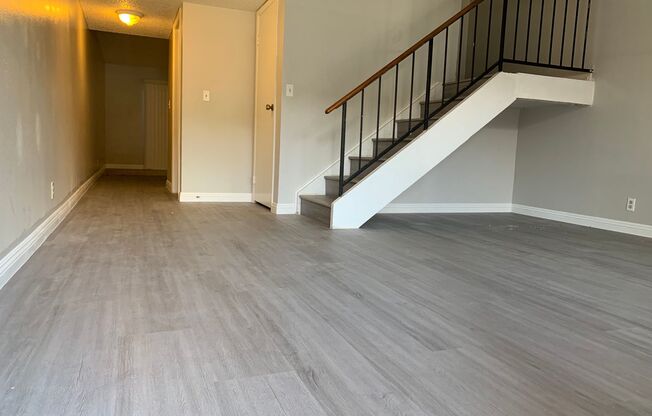 Community Pool and Spa. 2 Story, 2 Bedrooms, All Bedroom upstairs. New remodel kitchen with white cabinets, new sink and faucet, granite countertops, new bathroom granite countertops, new sinks and new faucets. Luxury Vinyl Plank flooring. Easy exit to Th