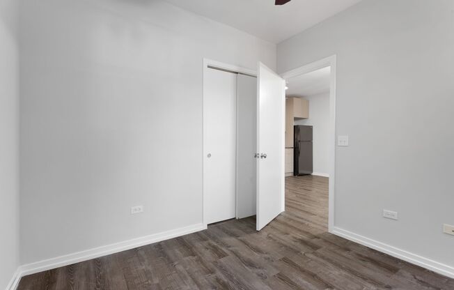 2 beds, 1 bath, $2,300, Unit 201