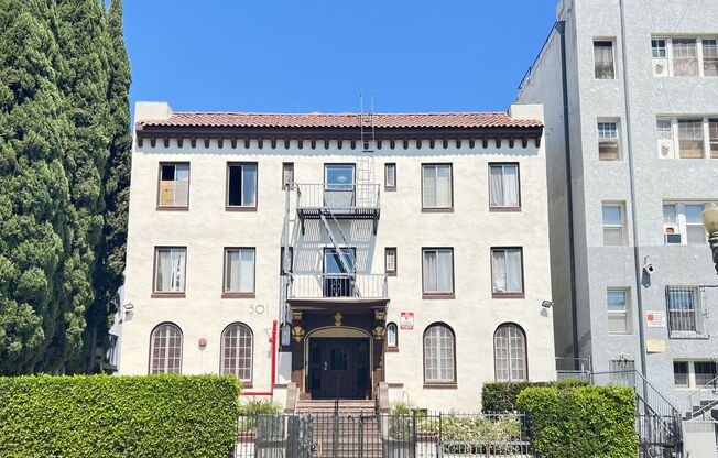 Studio, 1 bath, $1,300, Unit 314
