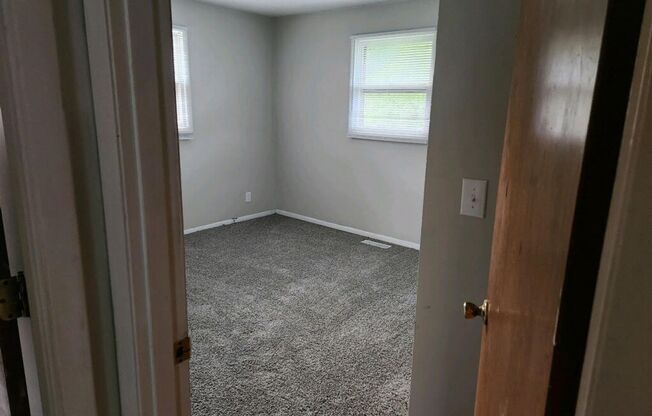 2 beds, 1 bath, 1,200 sqft, $900, Unit 2806