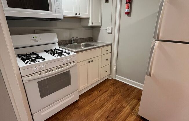 Studio, 1 bath, $785, Unit MW 102