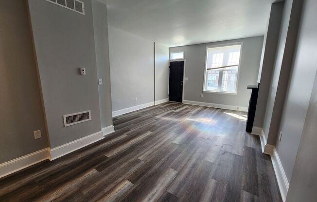 FULLY REMODELED 2 STORY TOWNHOME IN UNIVERSITY CITY!  AUGUST 1