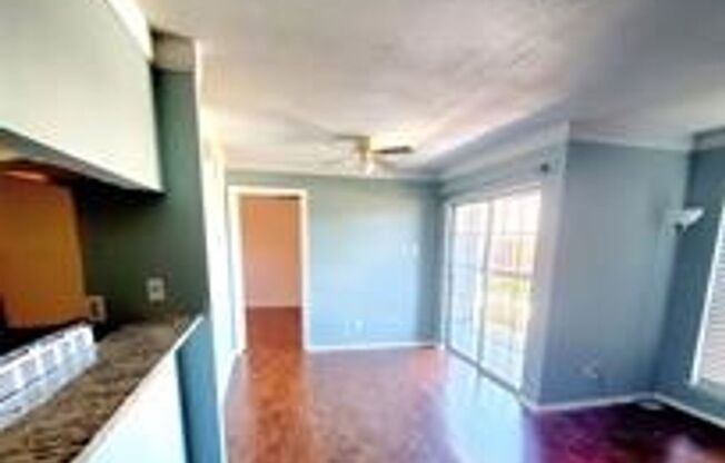 1 bed, 1 bath, $995, Unit Unit#825