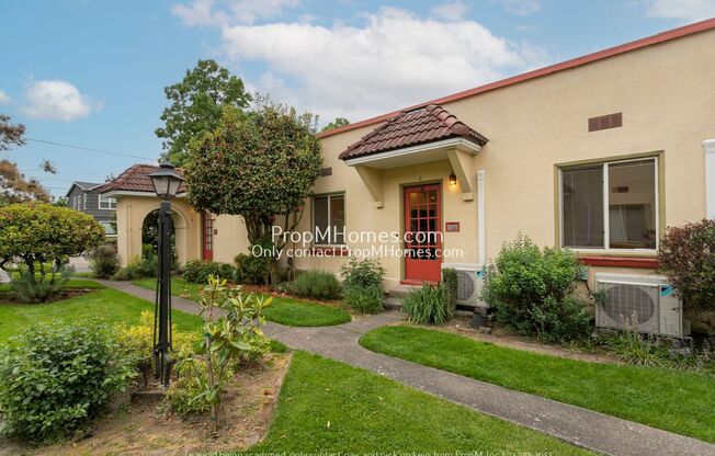Charming One Bedroom Unit In SE Portland!