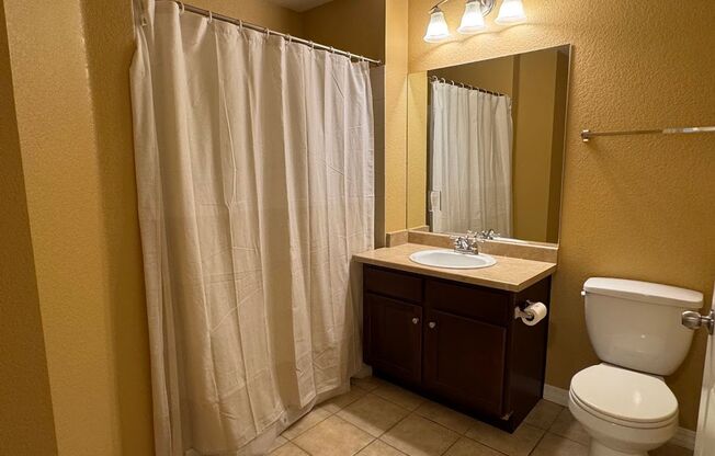 3 beds, 2 baths, $2,100, Unit UNIT 4101