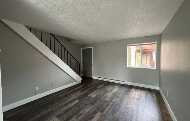 2 beds, 1 bath, 780 sqft, $1,350, Unit 02