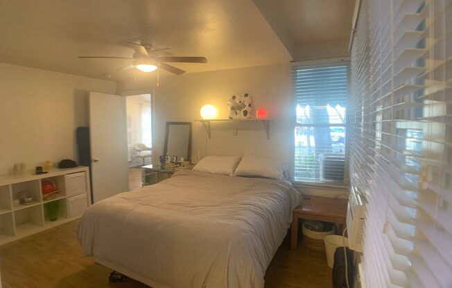 1 bed, 1 bath, 650 sqft, $1,475, Unit C