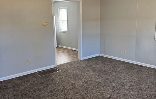 2 beds, 1 bath, $950