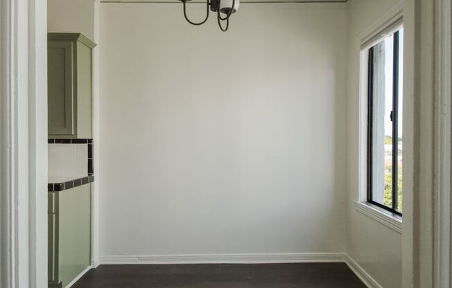 Studio, 1 bath, 516 sqft, $1,650, Unit Unit 206