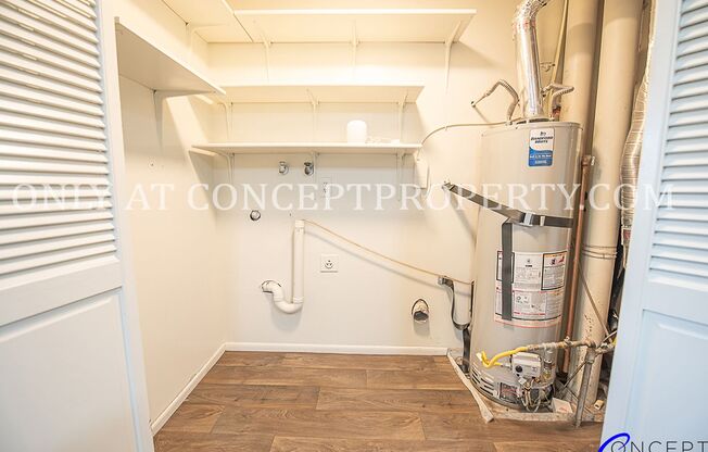 2 beds, 1 bath, 935 sqft, $1,275, Unit 59