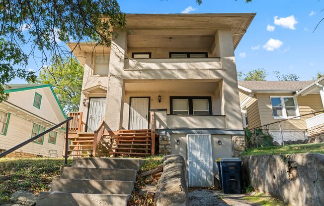 Affordable 2-Bed Home in Kansas City — Hardwood Floors, Porch & Pet-Friendly!