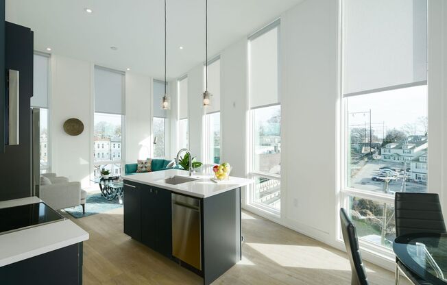 2 beds, 2 baths, 865 sqft, $1,799, Unit Unit 202