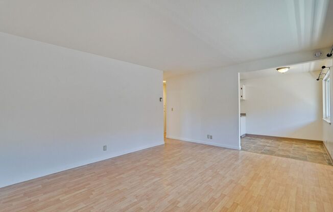 699 Grand Coulee