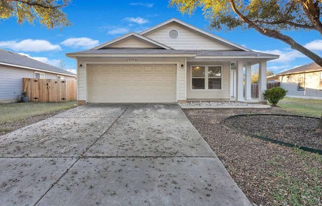Charming 3 Bed, 2 Bath House with Serene Yard