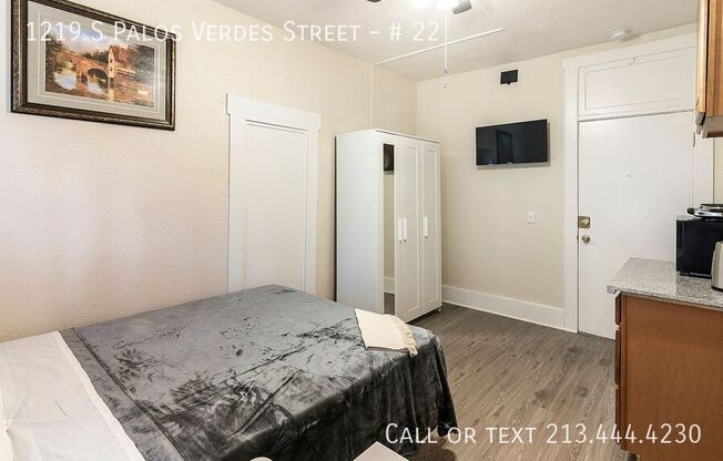 1219 S Palos Verdes Street
