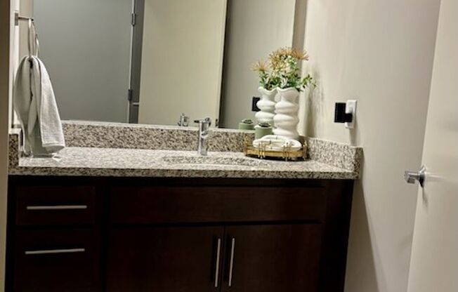 3 beds, 2.5 baths, 1,431 sqft, $2,750, Unit 515
