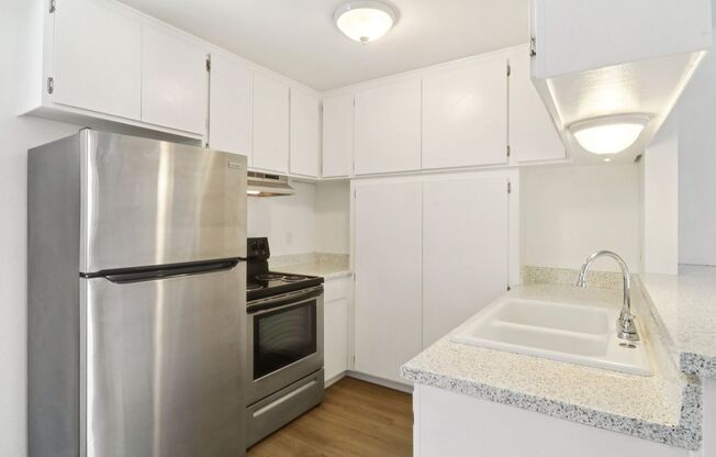 1 bed, 1 bath, 700 sqft, $2,200, Unit 073