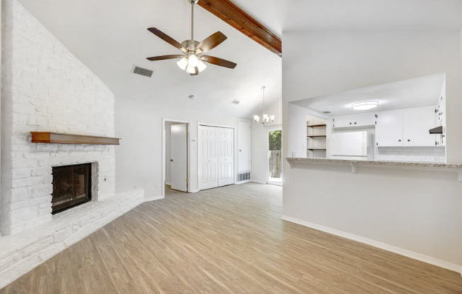 1802 RAWHIDE DR