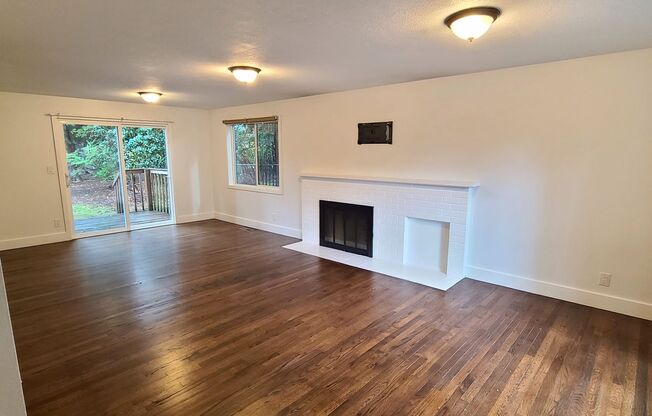 Stunning 4 Bed/2.5 Bath Home In Juanita!