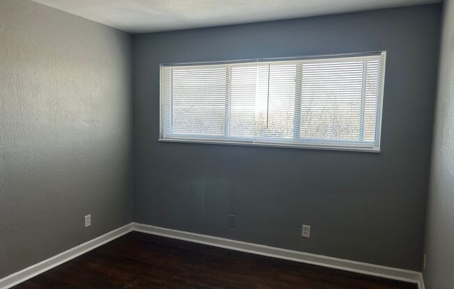 2 beds, 1 bath, 750 sqft, $1,020, Unit B05 1042 13
