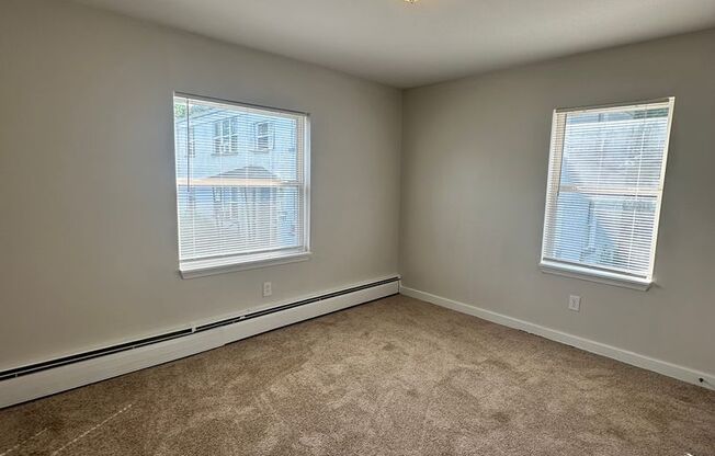 2 beds, 1 bath, 775 sqft, $950, Unit 1411-8